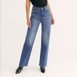 Levis High Loose Wide Leg Jeans Size 26